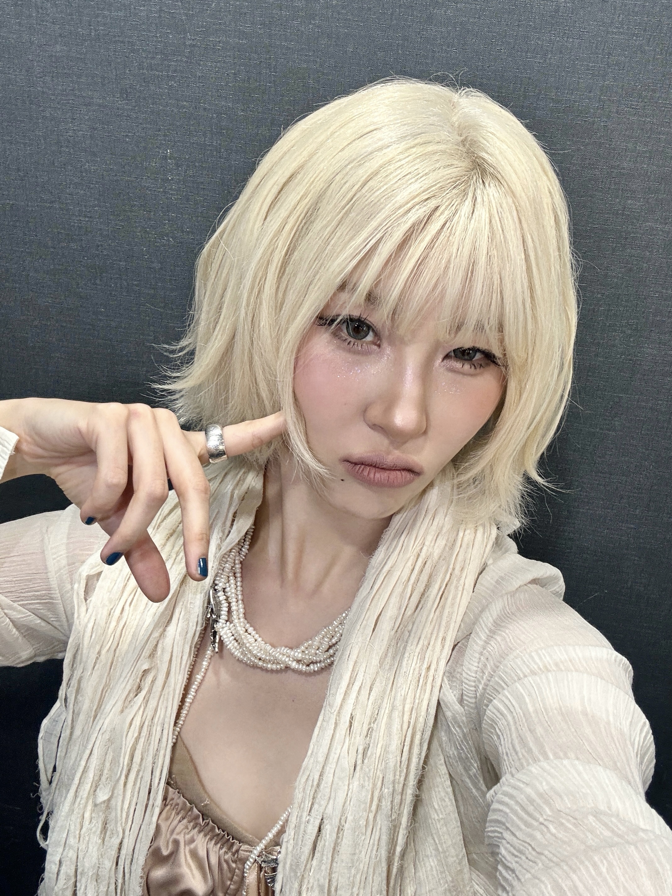 GzbNjdna4AErny2?format=jpg&name=4096x4096