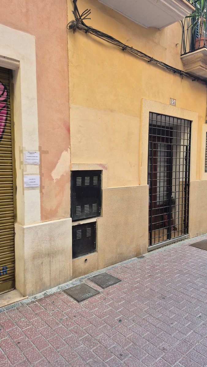 L'<a href="/ajuntpalma/">Ajuntament de Palma</a> està guanyant la batalla contra les pintades vandàliques. Bona feina! <a href="/EMAYA_Palma/">EMAYA</a>