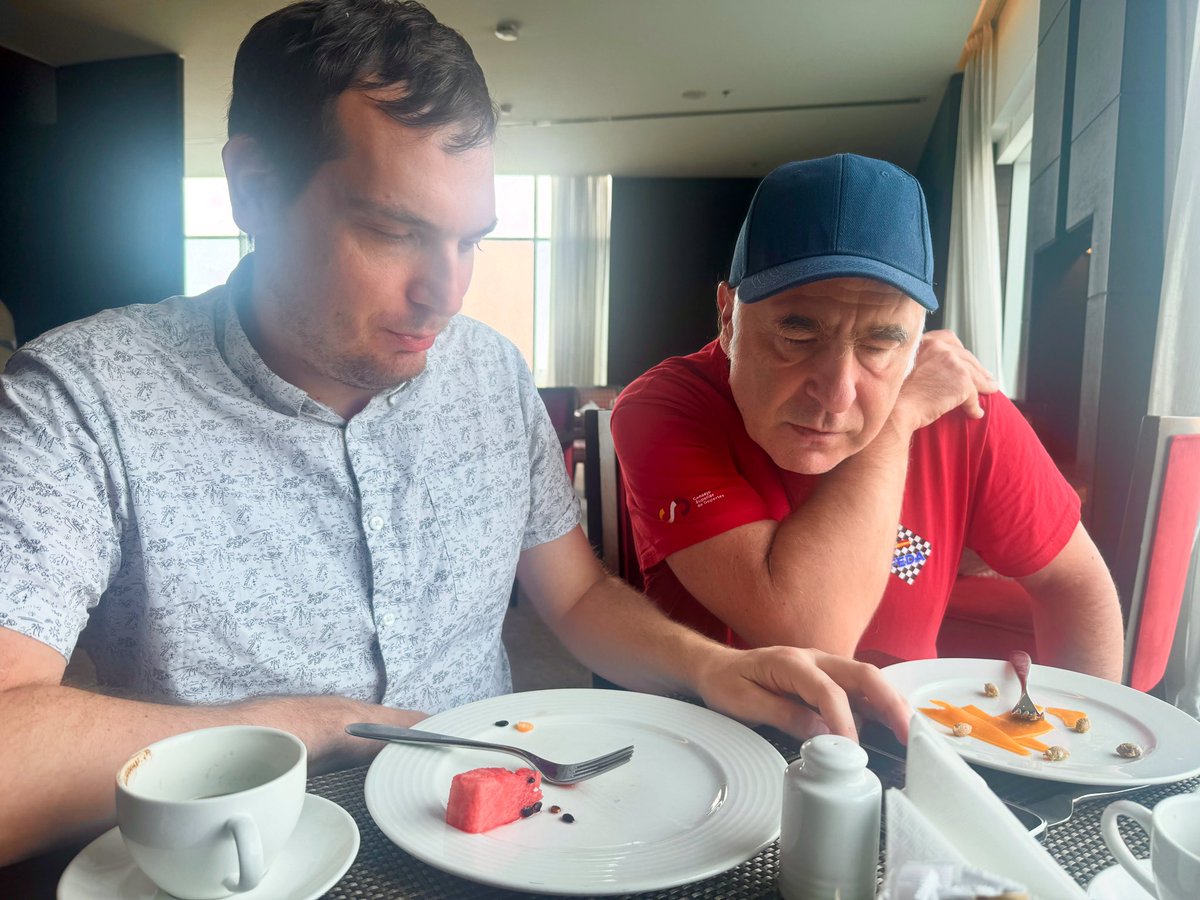 The best breakfast. Analyzing games! Kacper Piorun &amp; Vasyl Ivanchuk,
round 5.

1st FUJAIRAH Global Chess Championship.
📅 August 25th – September 2nd, 2025
🏟️ Venue: Fujairah Chess &amp; Culture Club – New Building! #breakfast #Fujairah2025 #breakfast <a href="/CityCtrFujairah/">City Centre Fujairah</a> <a href="/tv_fujairah/">FUJAIRAH TV</a>
