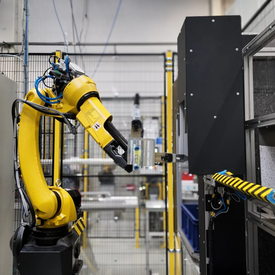 Hutchinson Poland, a key supplier to the automotive industry 🚗, has automated its tube bending process with robotic stations designed by PROCOM SYSTEM S.A. and equipped with Pickit 3D robot vision. 👉 Explore the full case study: hubs.la/Q03FMRkB0