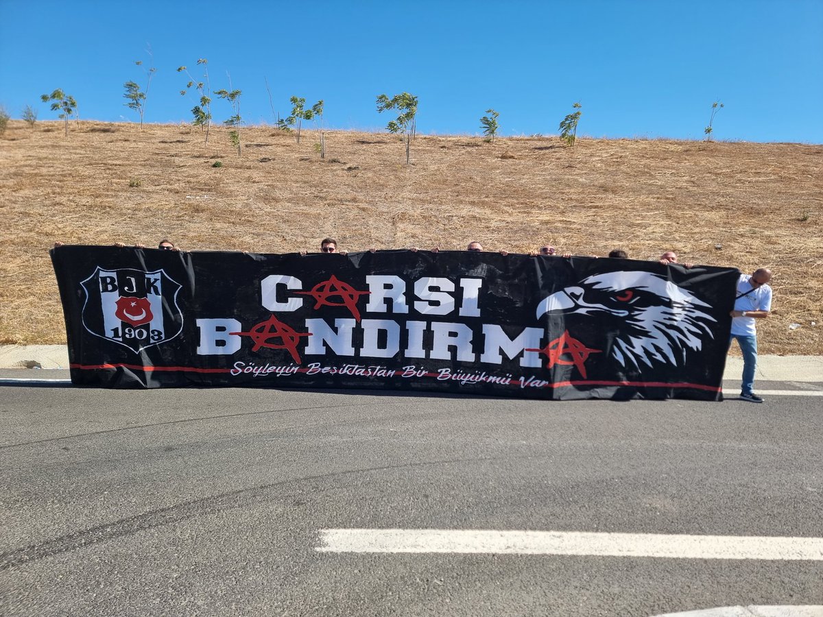 KARTAL PENÇESİ GİBİ SERT RUHUMUZ GİBİ ASİ SEVDAMIZ

Beşiktaşımızı Koşulsuz Şartsız Desteklemek İçin İnönü Yolundayız

Beşiktaş Peşinde Yollara Düşen Tüm Dostlarımıza Hayırlı Yolculuklar Dileriz 🦅