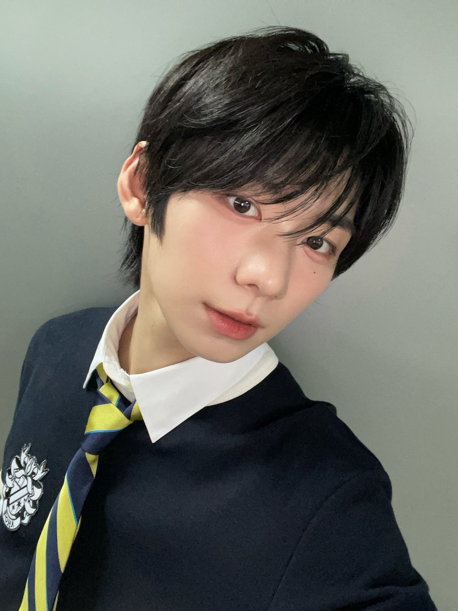AHOFonWeverse's tweet photo. [082825 📝 #HAN wrote a post]

🐈‍⬛: 보고싶은데..~🫠

EN: I miss you..~ 🫠

#AHOF #아홉 #박한 https://t.co/I5BPoc71Ou