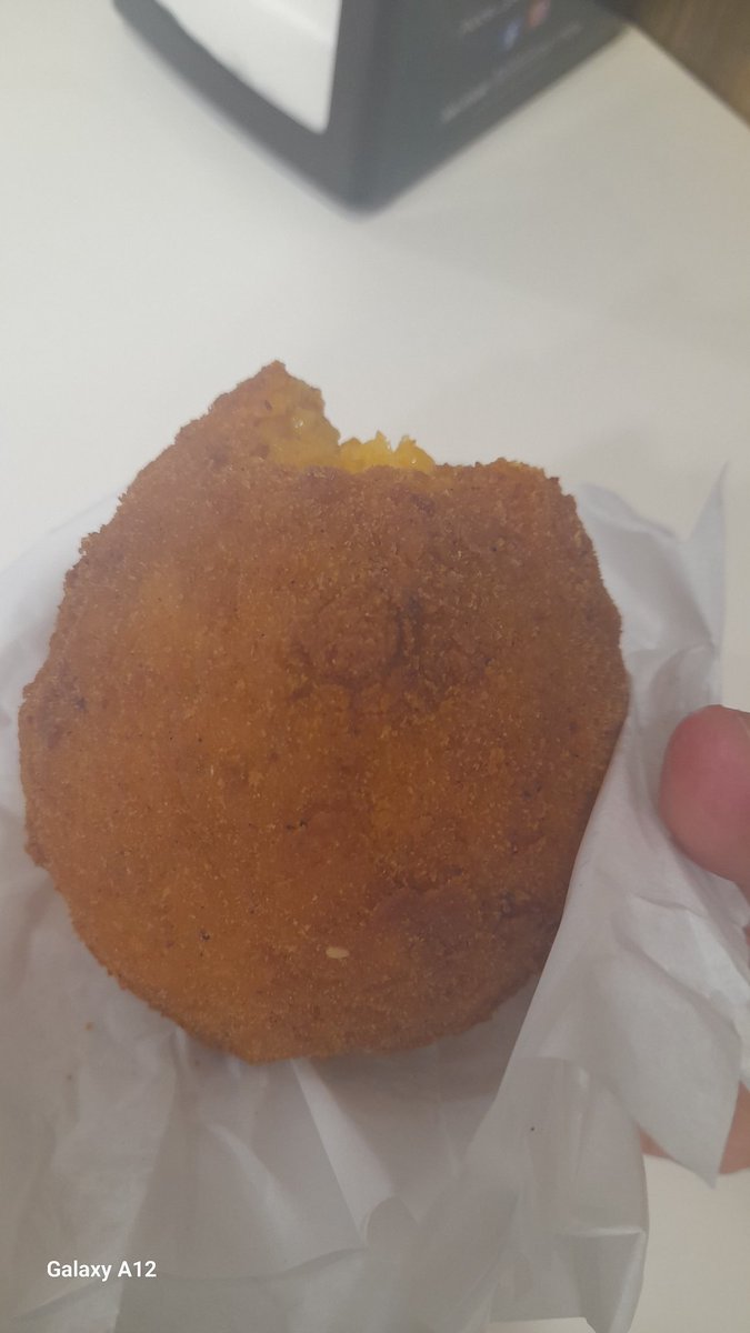 RobertoGiordan3's tweet photo. Arancina #BarTouring #Palermo https://t.co/Ihq5HSnFHR