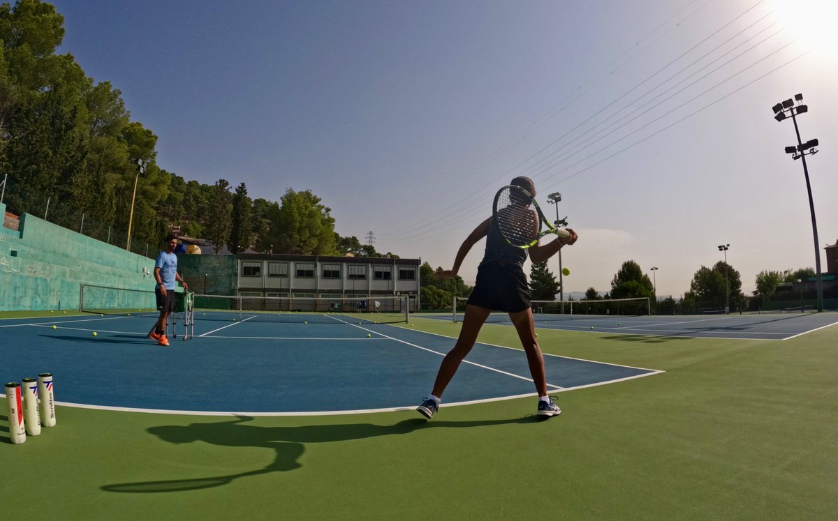 Our Head Coach Fernando is bringing his expertise to the September Camp in Bangalore (10–14.09). In our latest blog, watch him work with Akshita, who started with us in India and now continues her journey in Can Via.

#Barcelona #tennis #academy 

btatennis.com/blog/2025/8/28…