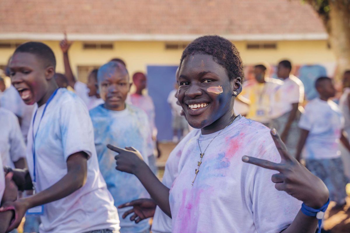 Celebrating Unstoppable Me at the Color Festival! 🎉

Every shade tells a story—of courage, resilience &amp; dreams without limits. Together, we’re painting a future where every girl’s possibilities shine bright. 🌟

#BigSistersCamp25 #UnstoppableMe