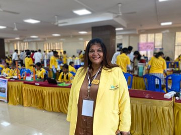 airnewsalerts's tweet image. Young students from #Kashmir to #Kanyakumari gather at Chennai on the occasion of #NationalSpaceDay to exhibit their inventions in various sectors. 

Dr.Srimathy Kesan, founder -CEO of Space Kidz India, inaugurates the exhibition.

The winners of the exhibition to be given a cash