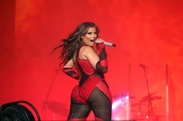 Nelly Furtado got thick y'all 😋😋😋 https://t.co/goWLTg5763