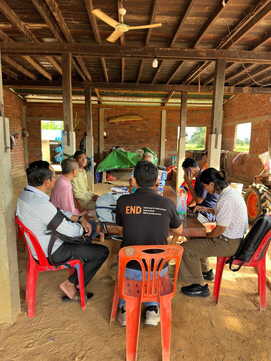 UNFPACambodia's tweet photo. Putting the health and safety of women and girls first.

UNFPA &amp; partners are on the ground in #PreahVihear &amp; #OddarMeanchey provinces to conduct an Early Recovery Assessment. We're committed to ensuring their access to sexual and reproductive health info &amp; services.

#NCDM #HRF https://t.co/ATLmzLYWu0