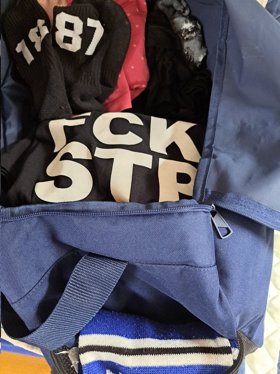 Schon mal packen für morgen, langsam setzt das Derbyfieber ein.. 😶‍🌫️ #HSV