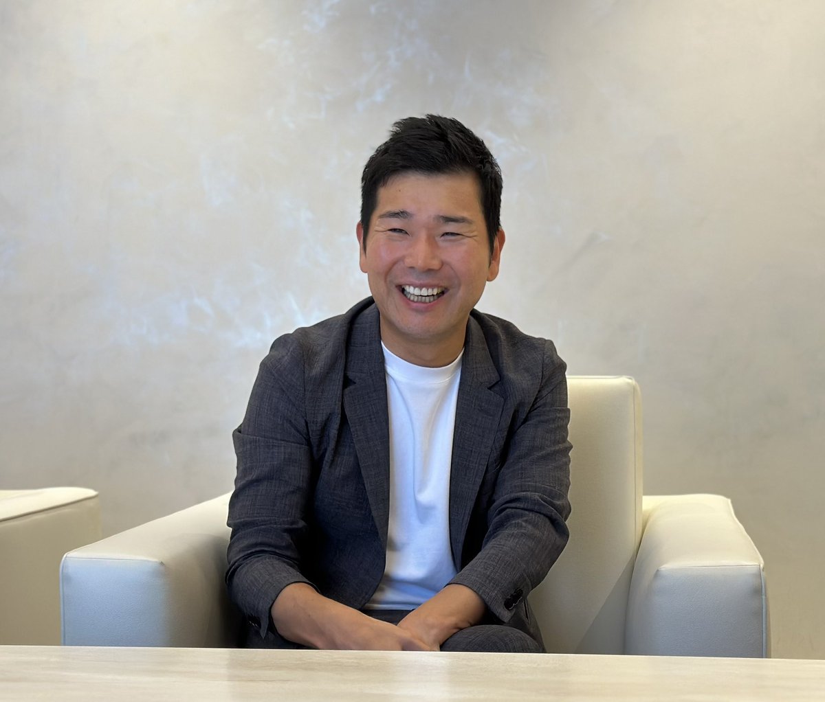 Hiroyukibc's tweet image. 昨年お会いした際は全くFCの話は出ませんでしたが、その後考えが変わったということで笑、チョコザップのFC展開について瀬戸社長にお話を伺ってきました。

9月からテスト展開ということですが、既に500件以上の問い合わせが来ているとのことです。

詳細は、弊誌10月22日発売号でご紹介します！