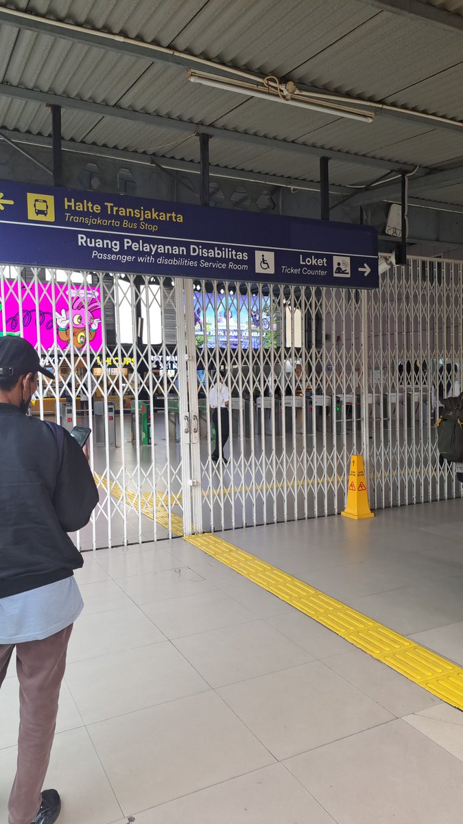 kay 😼 tweet media