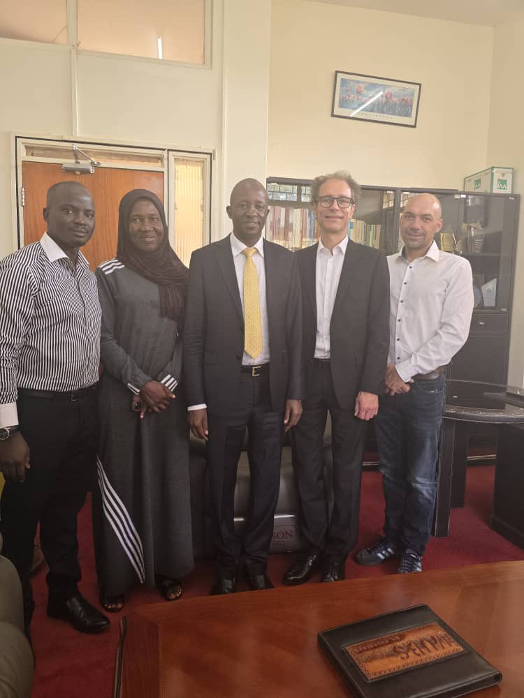 OfficialMubs's tweet photo. The Faculty of Procurement and Supply Chain Management hosted Mr. Christian Noske and Mr. Thomas Zink from Kuehne Foundation LEARN Logistics for a 2-day business simulation seminar on value chain management. Students had hands-on experience monitoring and managing a fresh juice manufacturing company's value chain, analyzing performance and optimizing processes.
@ProfMuhwezi