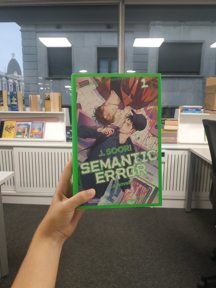 where my girlies at?

En una setmana tindreu això a la vostra llibreria de confiança 👀