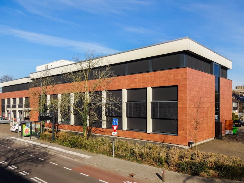 FlexOffiZ's tweet photo. Verken de moderne werkplek in een medische setting bij FlexOffiz Velp!   Met moderne voorzieningen en een focus op gezondheid, biedt deze ruimte de ideale omgeving voor medische professionals om te gedijen 👉🏻 https://t.co/3EeUOLkFjE https://t.co/5JL9JEeIF2