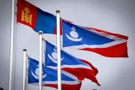 Намын даргад нэрээ дэвшүүлж буй эрхмүүдийн талаар миний бодол.
О.Цогтгэрэл сайн улс төрч.Гэхдээ нэг л зориггүй, харизмгүй санагддаг.
Пүрэвдорж.
Савалгаа ихтэй.жаахан зальжин талдаа санагддаг.
Ж.Баярмаа 
Зоригтой, тууштай ,харизмтай