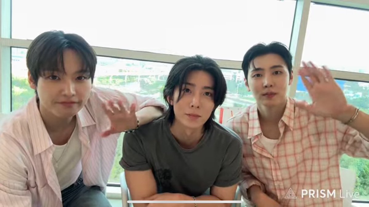 [YouTube Live] 커먹을 가장한 #SF9 #INSEONG #JAEYOON #HWIYOUNG #인성 #재윤 #휘영 

youtube.com/live/6N0gE_uJc…