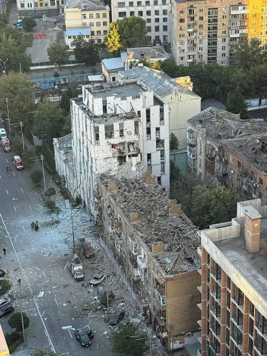 The death toll has risen to 13, including three children. Ten more people remain missing.
Helicopters scoop water from lakes to fight the fires in Kyiv, the capital of Ukraine, after a russian missile strike.