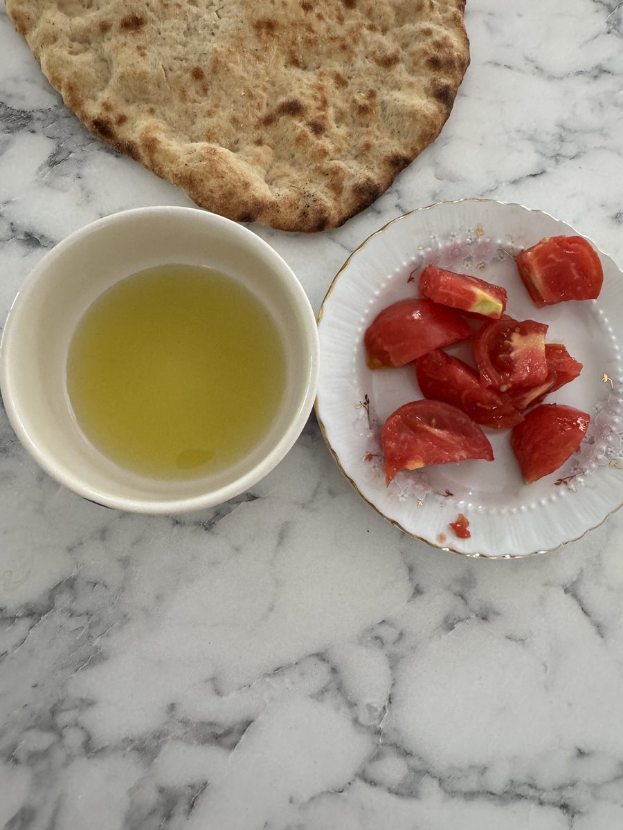 Az serpilmiş kahvaltı