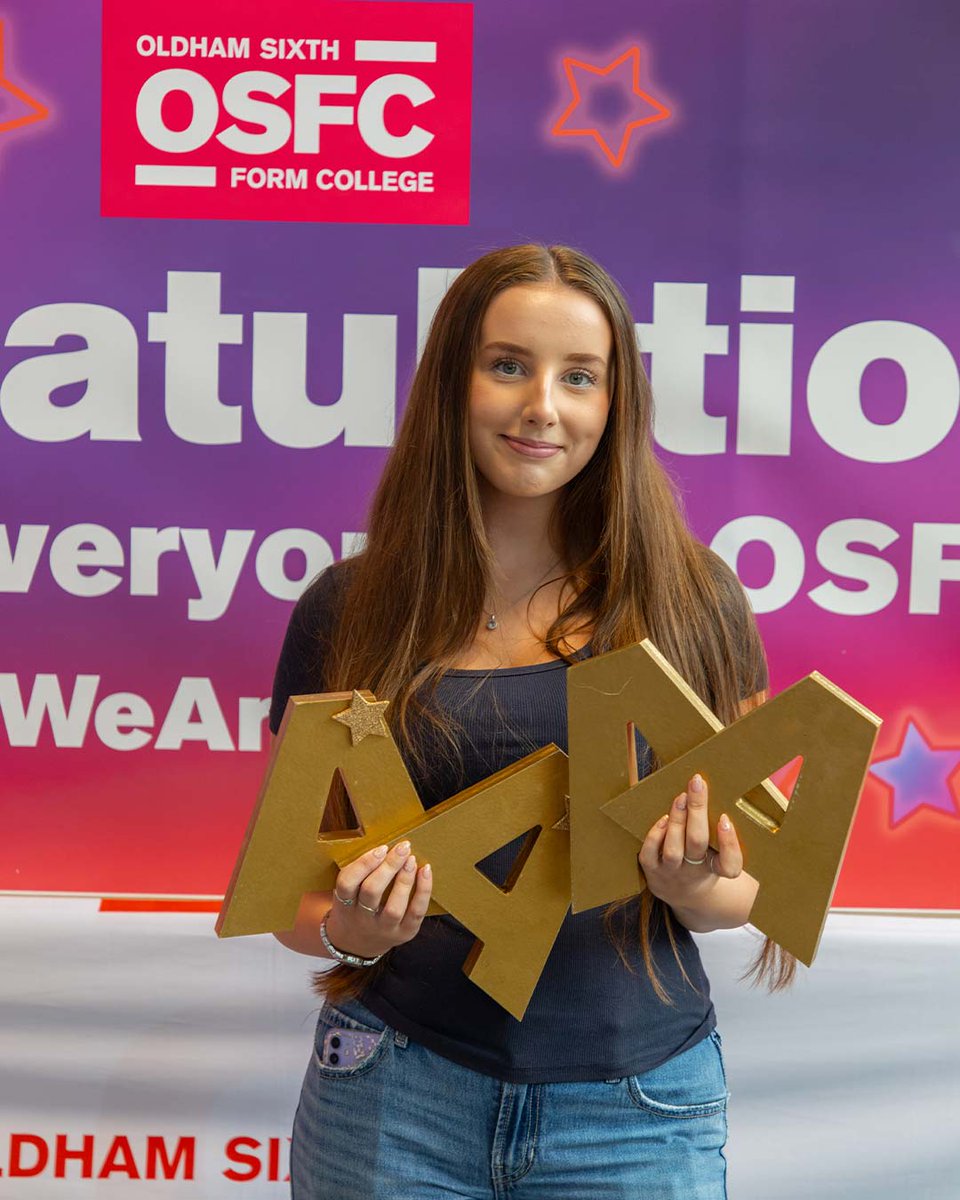 OSFC_Info's tweet image. 🎉 Congratulations to Cassie who achieved 2 A*s in Ancient History and History and 2 As in French and EPQ! 👏⠀
⠀
✨ She is now heading to @LucyCavColl, Cambridge to study History! ✨⠀
⠀
#WeAreOSFC #ALevelResultsDay2025