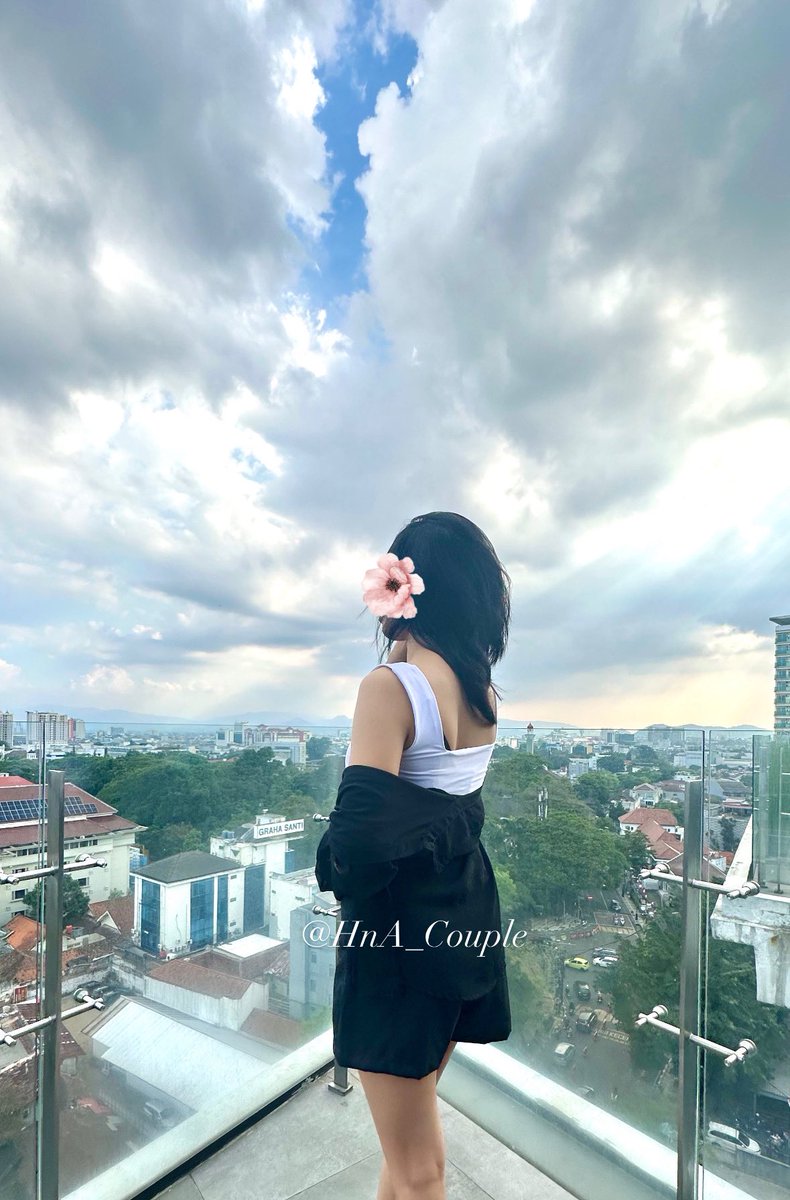 Cari angin sore, ada yang disini juga?👀