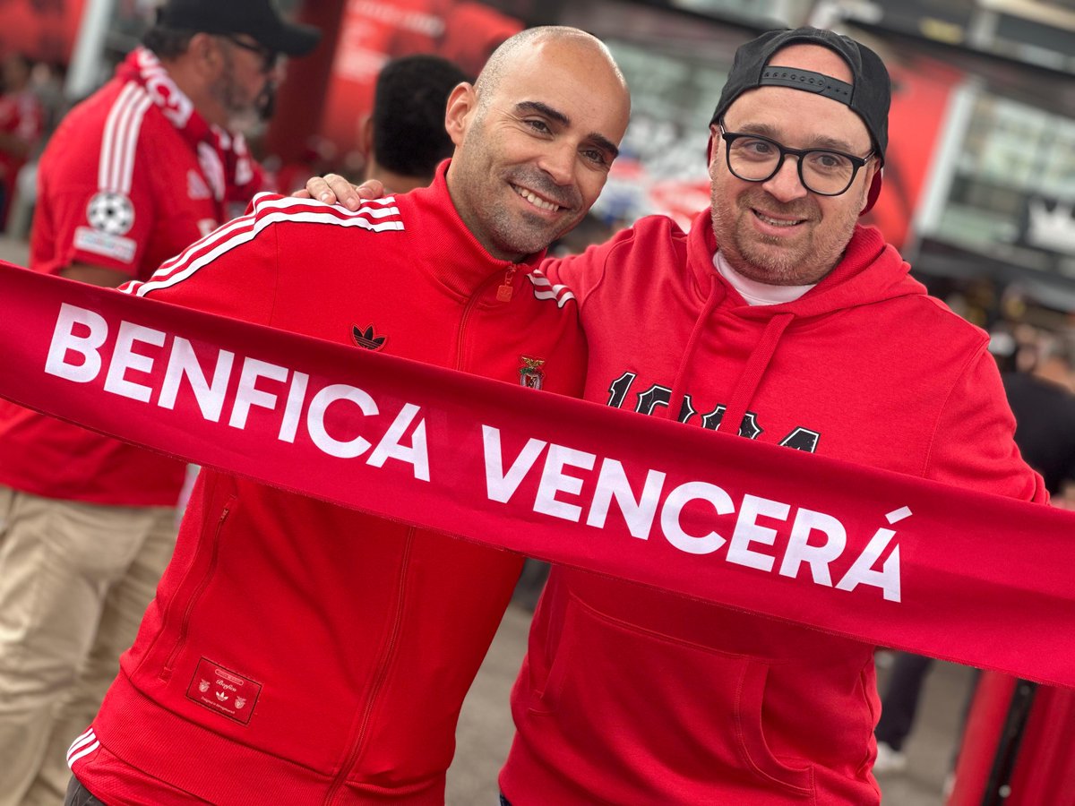 🔴⚪ Ontem senti, uma vez mais, o que torna o Benfica único: a força dos seus sócios e adeptos. Cada palavra que me foi dirigida ao longo do convívio e no pós-jogo nas roulotes dos Alto dos Moinhos deixa-me imensamente feliz e inspirado para continuar com a mesma entrega e junto