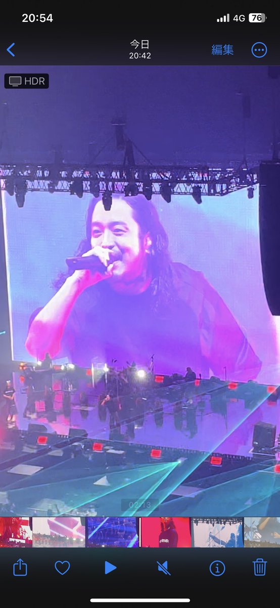 KviBaba好きでよかったって思える武道館だった😢一体感ありすぎたし、ZORNとNORIKIYOの話した後の、昔の曲メドレー感動だったし、SALU、AKLO、R指定のLIVEの上手さに鳥肌だったし最高だった。ちなみに、KEIJUは残念ながら歌詞飛ばしてなかった。