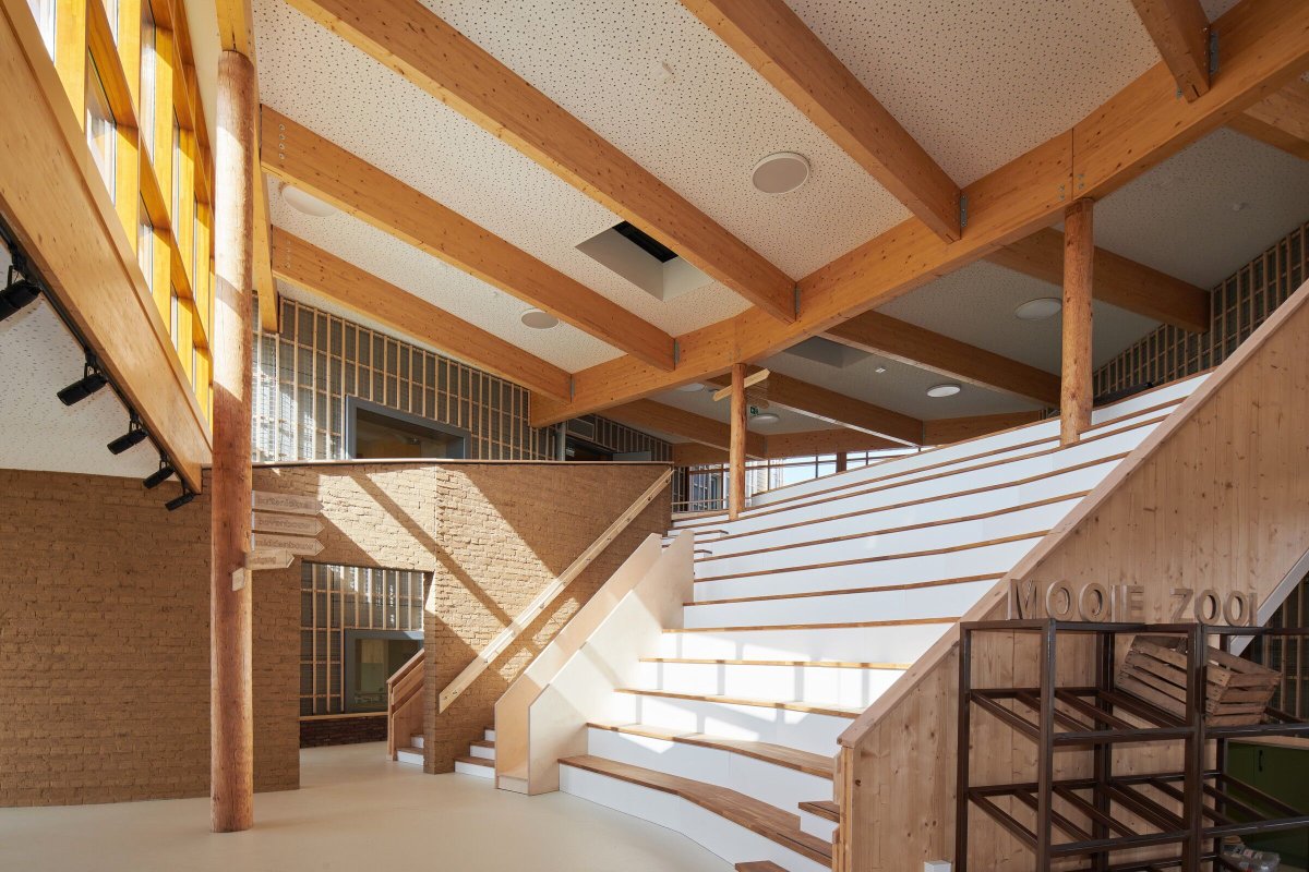 Archello's tweet photo. ORGA architect’s De Verwondering elementary school is a biophilic, circular building made almost entirely from bio-based materials, including exposed CLT, timber frames, cork panels, and loam brick.
https://t.co/pVkghv3F1Y
#CircularDesign #BioBasedArchitecture #Sustainable https://t.co/uzVGBjlg05