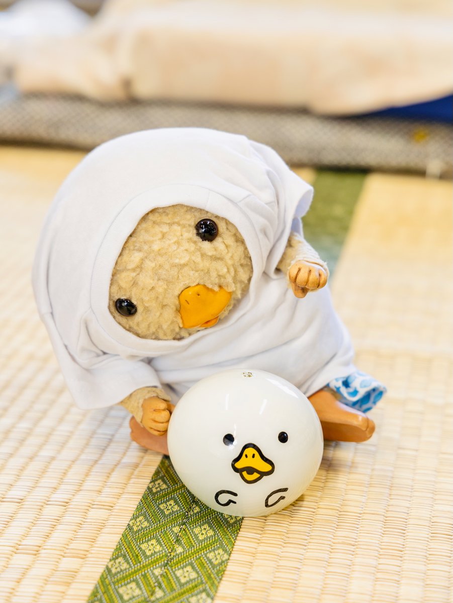 生まれたての、おばけくんふうりんだ！
か〜い〜ねぇ、か〜い〜ねぇ。
よしよし、よしよし👻