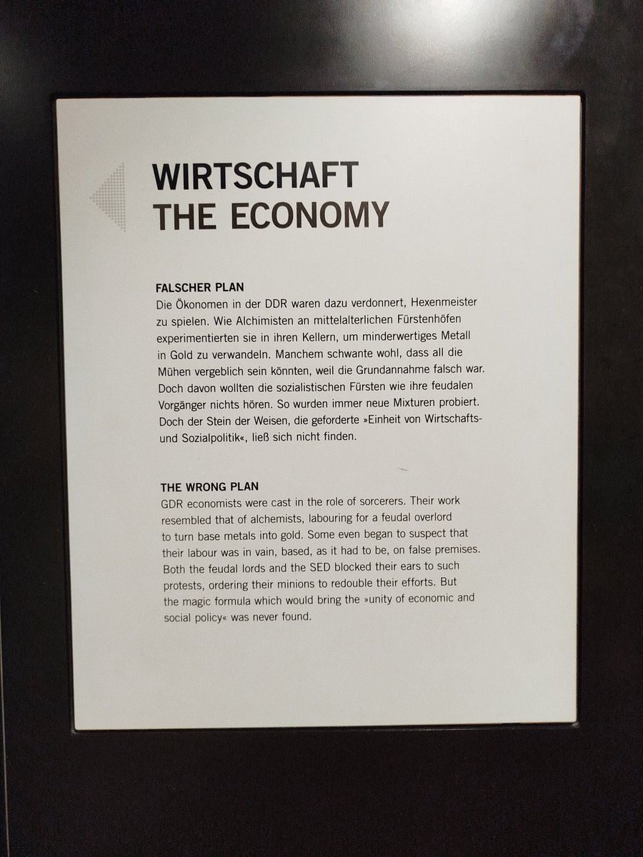 pape_lapapp's tweet photo. Pov du gehst ins DDR Museum um dich über die DDR zu informieren. https://t.co/J8ws7PEnL0