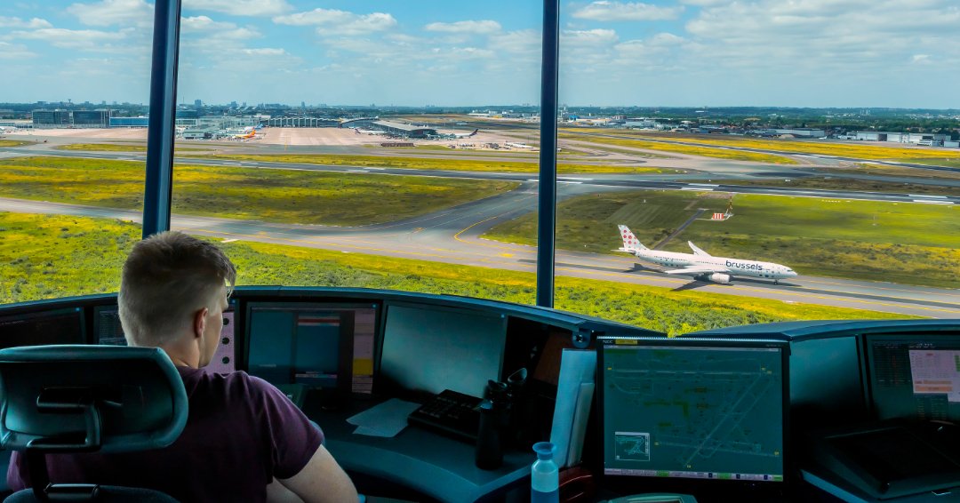 🌟 Ontdek luchtverkeersleiding bij skeyes op 5 okt! Rondleidingen, tech-demo's &amp; carrièremogelijkheden. Registreer vanaf 1 sept om 12:00 uur via jde-wallonie.be of openbedrijvendag.be ✈️🔗