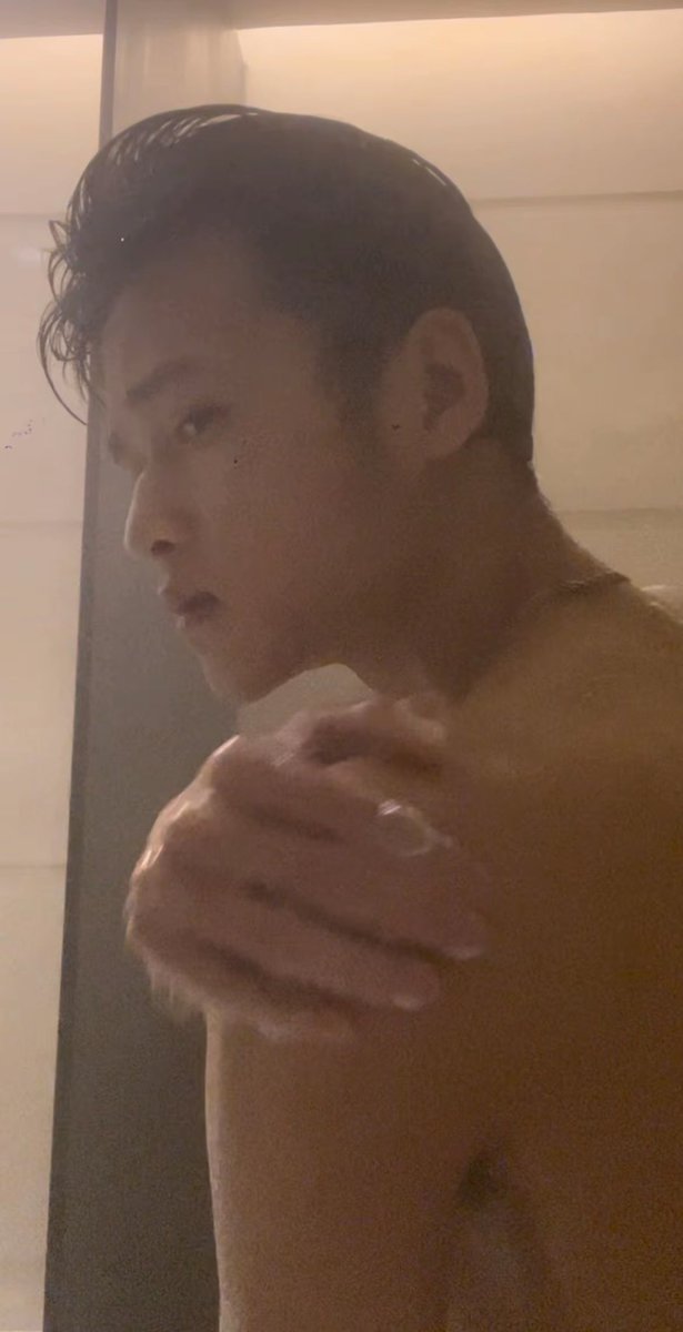XF8023's tweet photo. “深山的野花   无人欣赏   但也芬芳！” https://t.co/j1OOjOtg9L