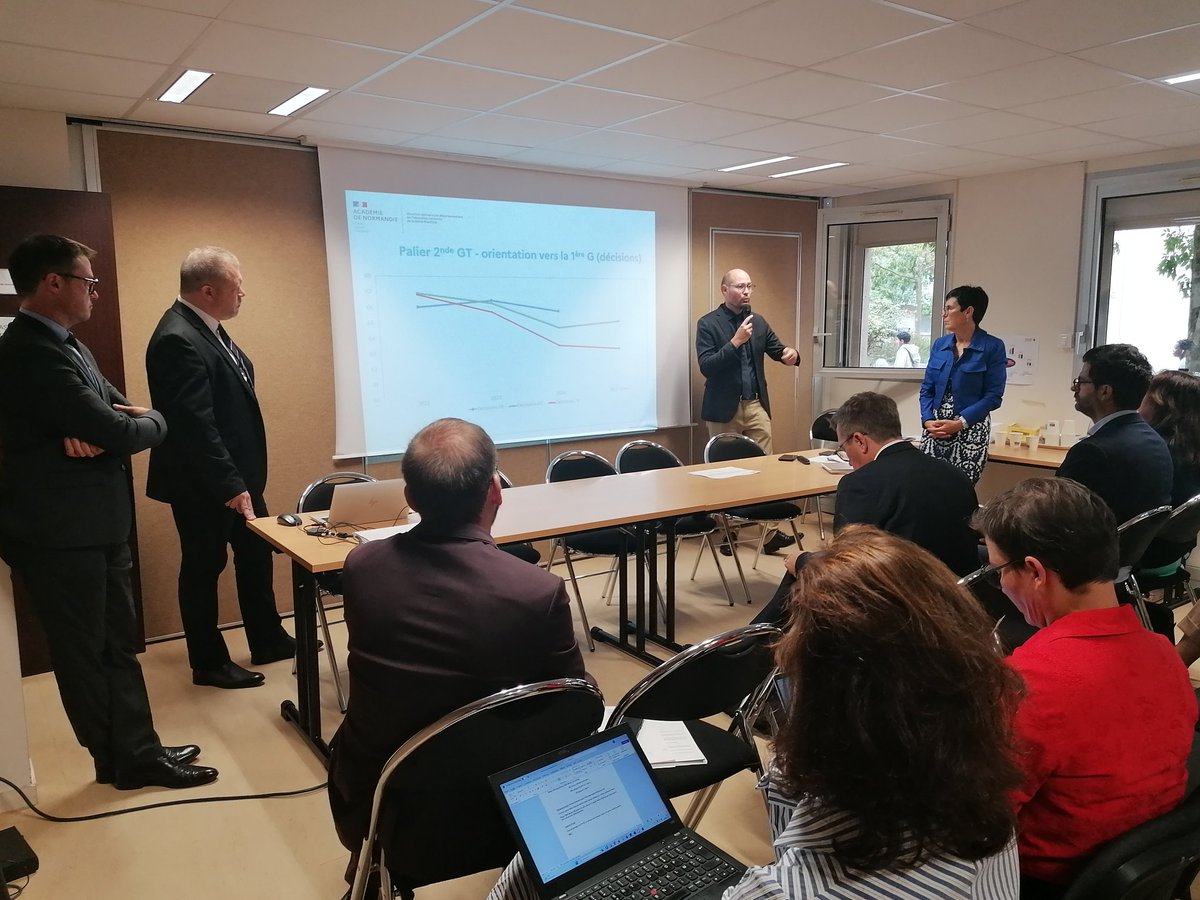 La directrice académique a accueilli ce matin les nouveaux personnels d'encadrement de la Seine-Maritime pour leur présenter les spécificités du département et les services de la direction académique qui les accompagnent au quotidien pour faire réussir tous les élèves.