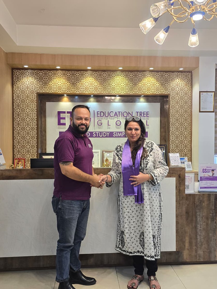 EducationTreeG's tweet photo. We would like to extend our heartfelt gratitude to Ms. Honey Bhatia, Head of Sales at Ascentone, for visiting Education Tree Global and engaging with our team. 🌸 

we truly appreciate the time and effort you dedicated to us. 🤝✨
#ThankYou #ETG #AscentOne #collaborations https://t.co/u9Lz87LP01