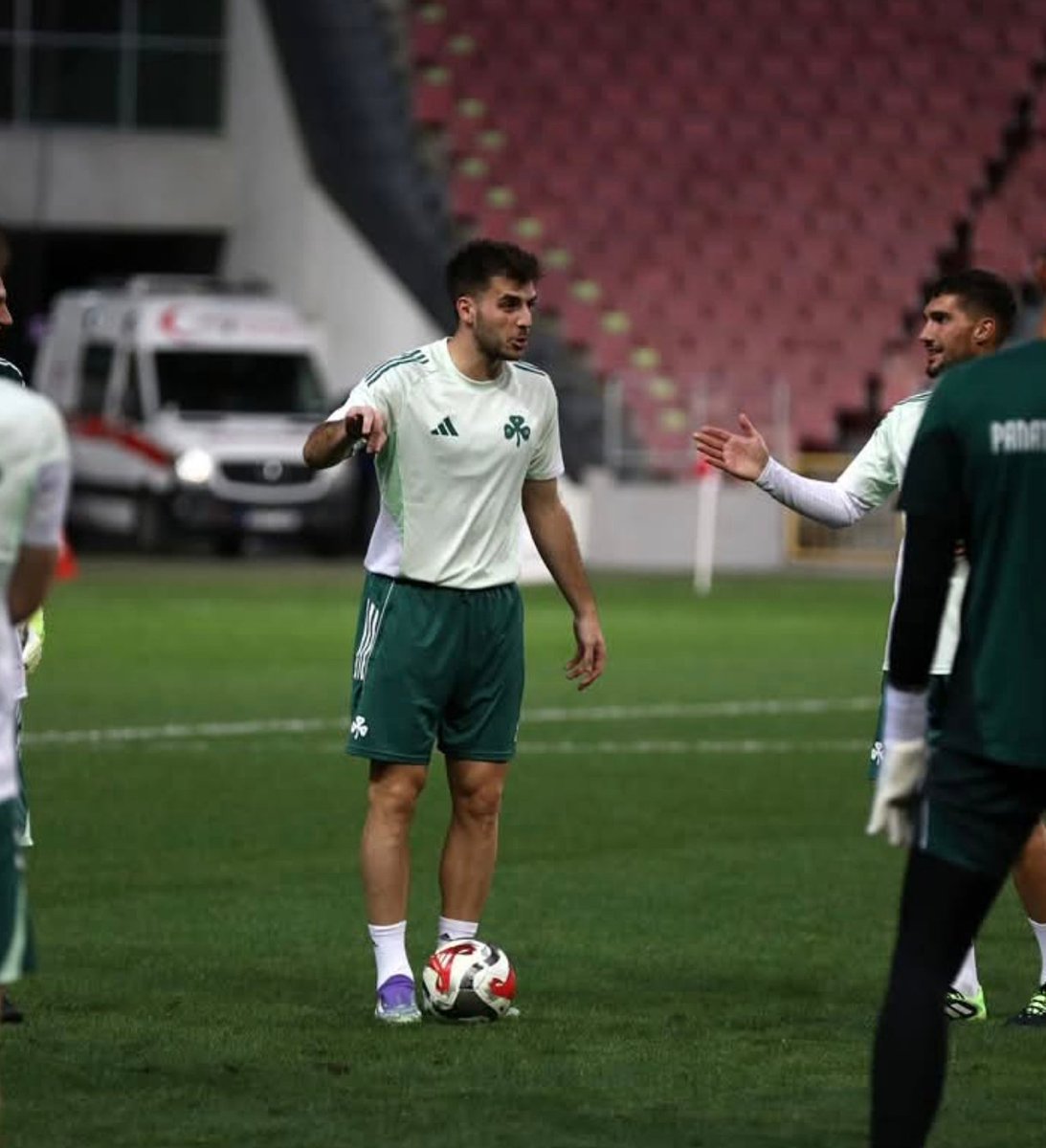 Δεν υπάρχουν αντίο στο δρόμο μας ...

Σήμερα δώσε ένα τέλος να αρμόζει...

Captain καλή συνέχεια εις επανιδείν 
⚽💚☘️
#paofc