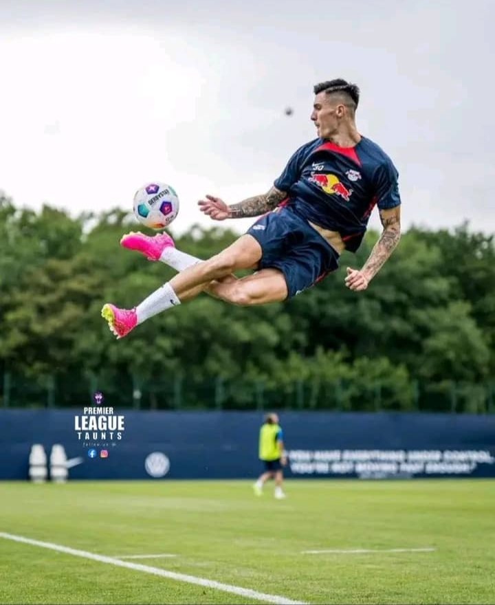 RB Leipzig director number is off, after scumming ManU😢