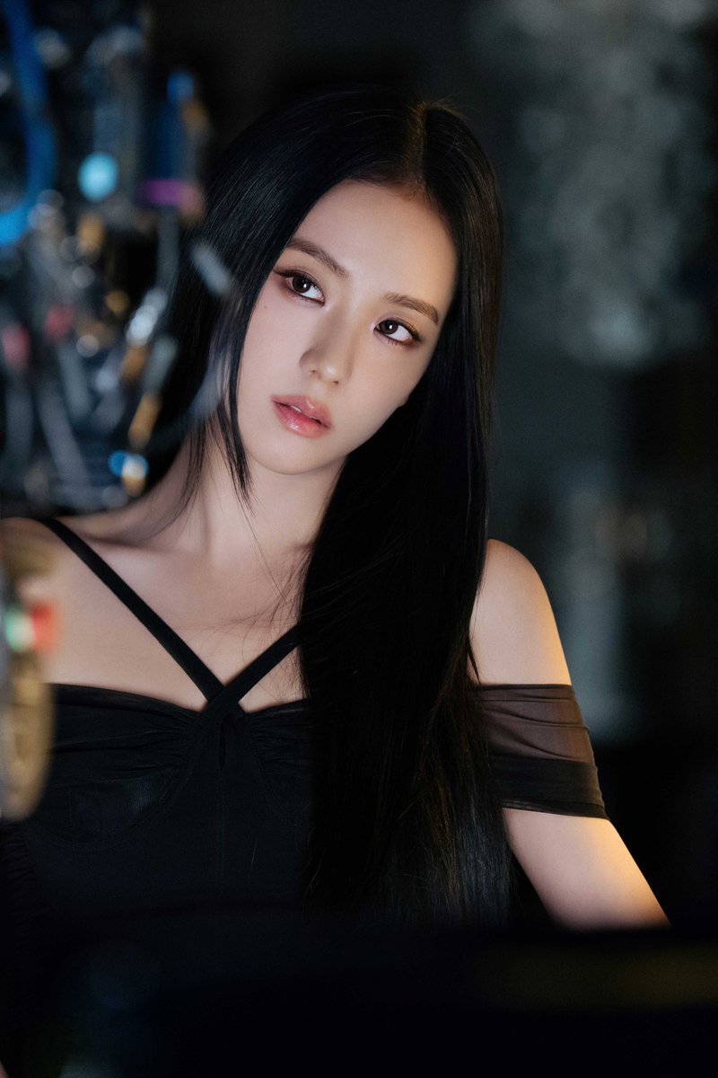 JISOO'S FACE CARD HELLO??