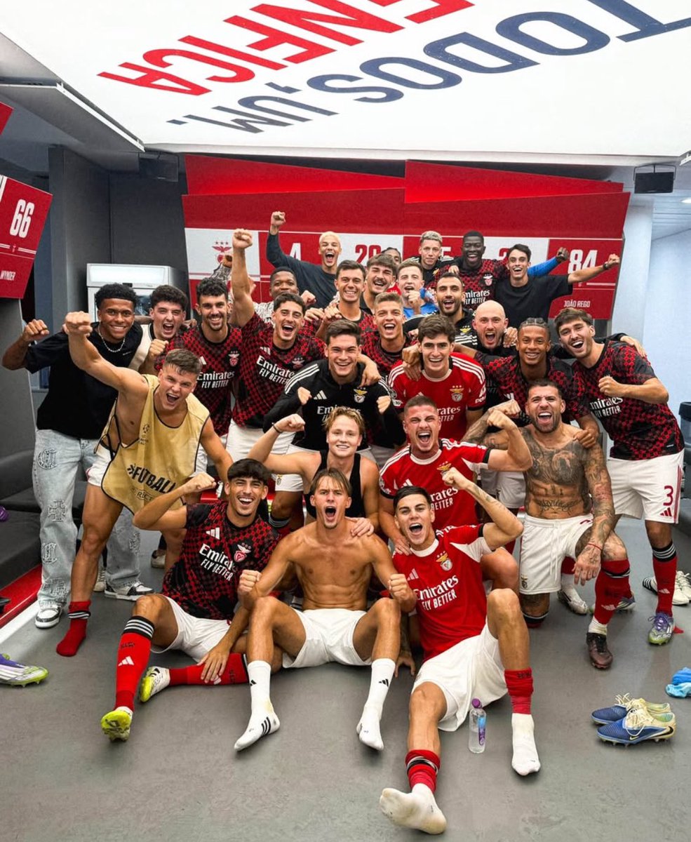 DTransferencias's tweet photo. 🚨 Kerem Aktürkoglu falou em tom de despedida no balneário, após a vitória do Benfica frente ao Fenerbahçe, revela o jornalista Bruno Andrade no @maisfutebol.
O extremo está decidido em rumar à Turquia, adianta a mesma fonte. https://t.co/0pD0whimgd
