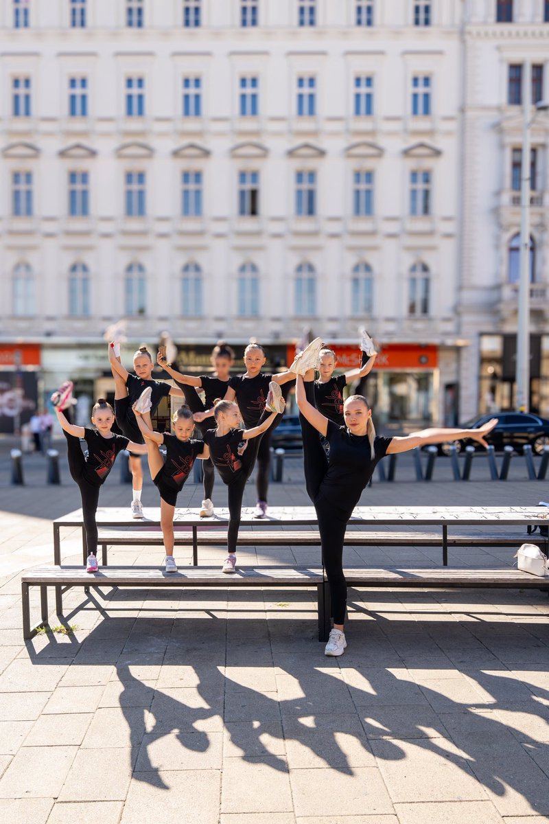 Shooting mit Prestige rhythmische Gymnastik. Super talentierte Mädchen und Trsinerinen.