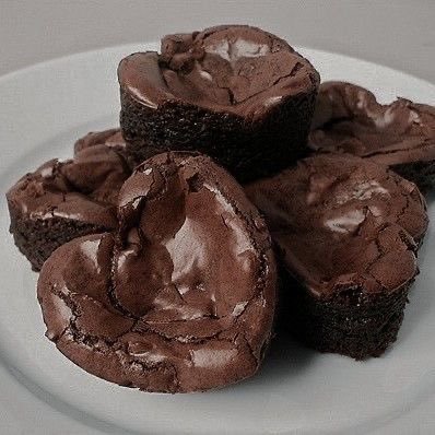 heart shaped brownies