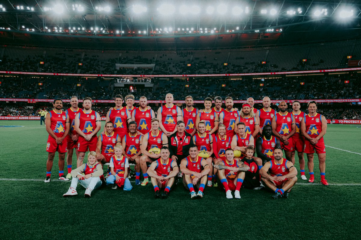 One for the legendary history books 😍

Team Victoria vs Team All Stars - let's do thisss! 🔥

#LegendsGame