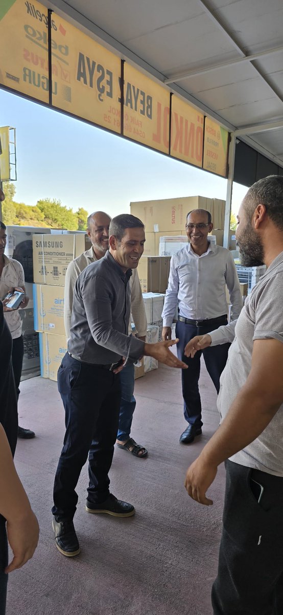 Sözünü Verdiğimiz Gibi Esnaf Ziyaretimizi Gerçekleştirdik Esnafımız Zor Durumda Kira Zamları Ve Siftahsız Kepenk Kapatan Esnaf Ama İyilerle iyi Olacak İnanıyoruz.
<a href="/AliErogllu/">Ali £roğlu</a> <a href="/aefakibaba/">Dr. Ahmet Eşref FAKIBABA</a> <a href="/ibrahimyldrm_63/">ibrahim halil Yıldırım</a> <a href="/iyiparti/">İYİ Parti</a> <a href="/iyiparti_urfa/">İYİ PARTİ Ş.URFA İL BAŞKANLIĞI,</a> @sedathakli <a href="/HasanToktasTR/">Hasan Toktaş</a> <a href="/MDervisogluTR/">Müsavat Dervişoğlu</a>