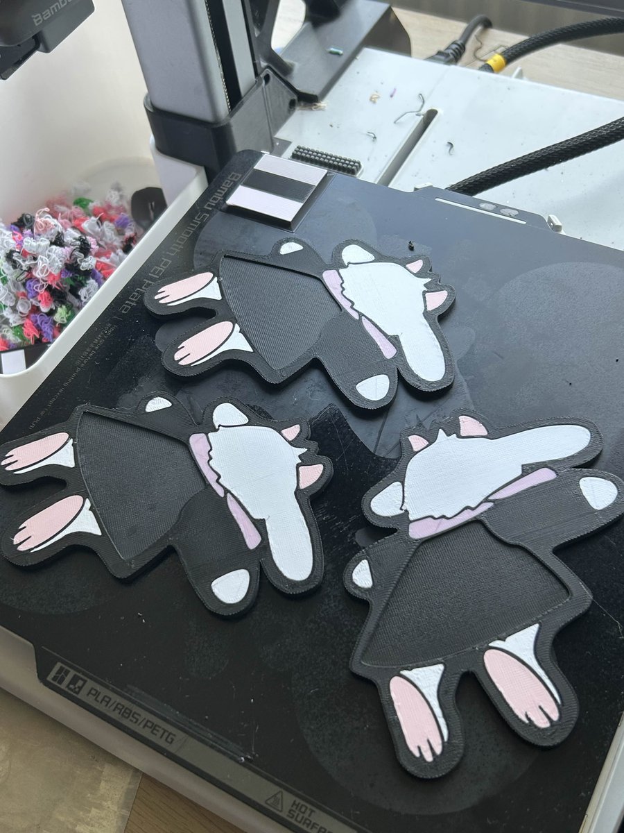 And just as I nailed my Flat Ralsei coaster production, all ways to ship to US except a 100$ one are gone. Well, I'll stock up at least ^^ #DELTARUNE