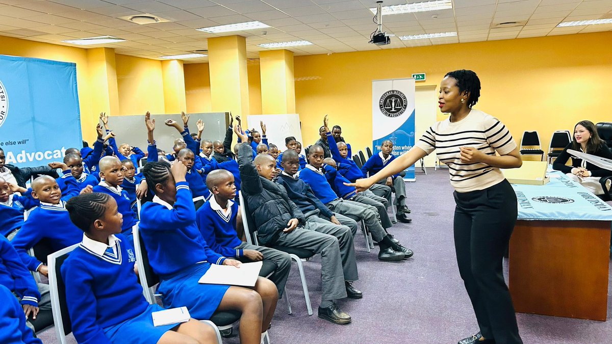 MoJ_bw's tweet photo. Office of the Ombudsman hosted students from Lefhoko Primary School for an educational visit. The learners were sensitized on the mandate of the Ombudsman and the role the institution plays in addressing maladministration, promoting accountability, and safeguarding human rights. https://t.co/fp8CJXftF8