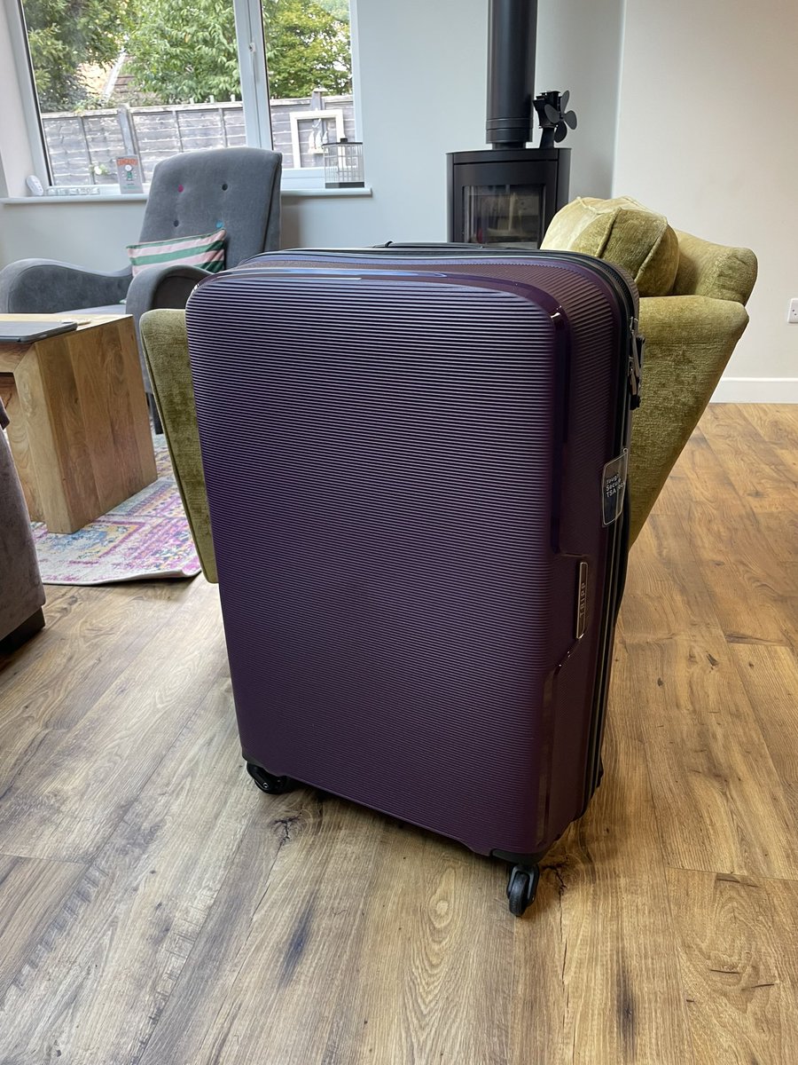 <a href="/TrippLuggage/">Tripp Luggage</a> fabulous customer service from Nikita! 
Replacement case sent out 

Please pass on my thanks. She’s been wonderful!