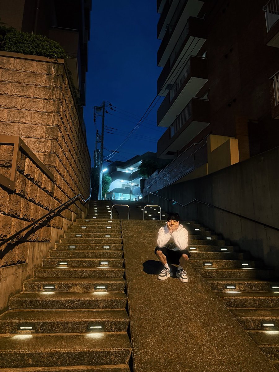 chriutopher's tweet image. someone please confirm… did i just pet a dog or a mini bear? 🐶?🐻?

#ChrisGallery