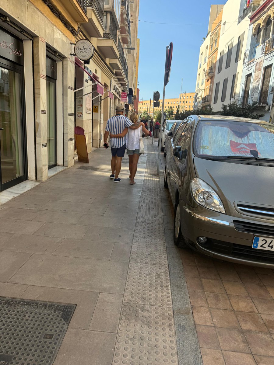 Malagueñista 💙🤍💙🤍 (@mowmcf) on Twitter photo Está pareja de hijos de puta carteristas de mierda acaban de intentar robar a mi madre por carretería, andarse con cuidado que esto ya está como Madrid y Barcelona.
Ya estoy en la zona, como los pille duermo en el calabozo yo o ellos. <a href="/policia/">Policía Nacional</a> <a href="/MalagaCF/">Málaga CF</a> por si queréis hacer algo. Está pareja de hijos de puta carteristas de mierda acaban de intentar robar a mi madre por carretería, andarse con cuidado que esto ya está como Madrid y Barcelona.
Ya estoy en la zona, como los pille duermo en el calabozo yo o ellos. <a href="/policia/">Policía Nacional</a> <a href="/MalagaCF/">Málaga CF</a> por si queréis hacer algo.