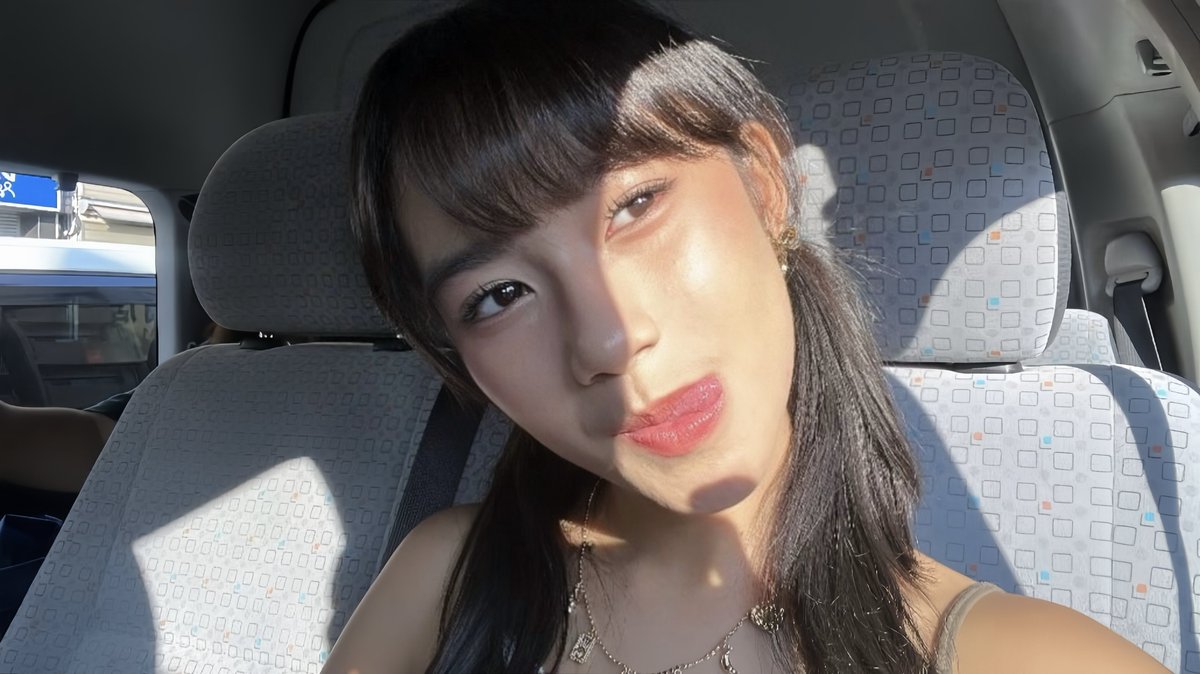 😉🤫 tweet media