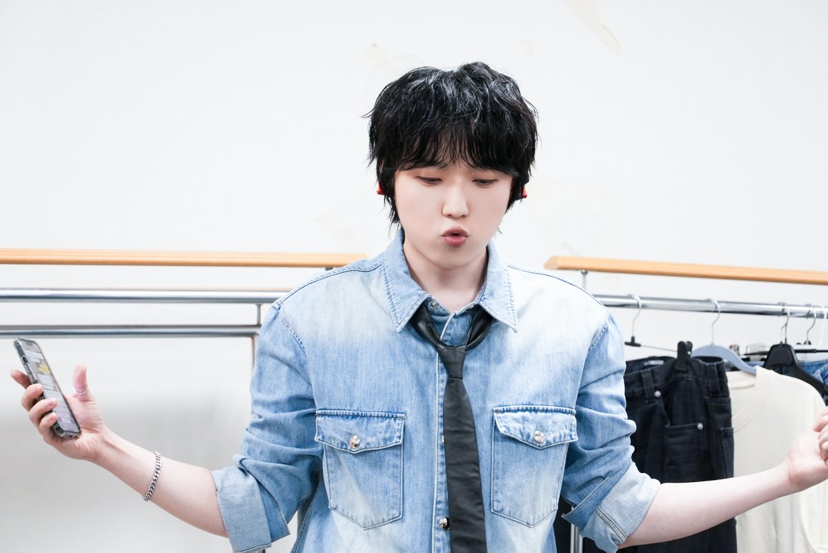 [📝]

250815 Mnet 라이브 와이어 비하인드

➡️ vo.la/hg8B8Lm

#포레스텔라 #Forestella
