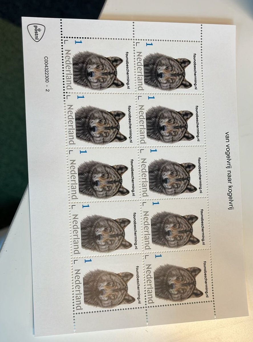 Nieuw van de Faunabescherming: postzegels met een portret van de wolf, geïllustreerd door kunstenares Wandalin van den Abeele 🐺