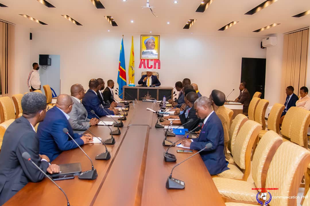 AdonisKabuya_'s tweet photo. 🚨 #URGENT
Le Président national de l’Alliance pour le Changement, Jean-Marc KABUND-A-KABUND, a lancé officiellement, ce mercredi 27 août 2025, le processus de mise en place de l’Institut de Formation des Membres du Parti (IFMP).
@kabund_jmkkrock  @MartinFayulu @fatshi13_ https://t.co/i6FN4PUoCH